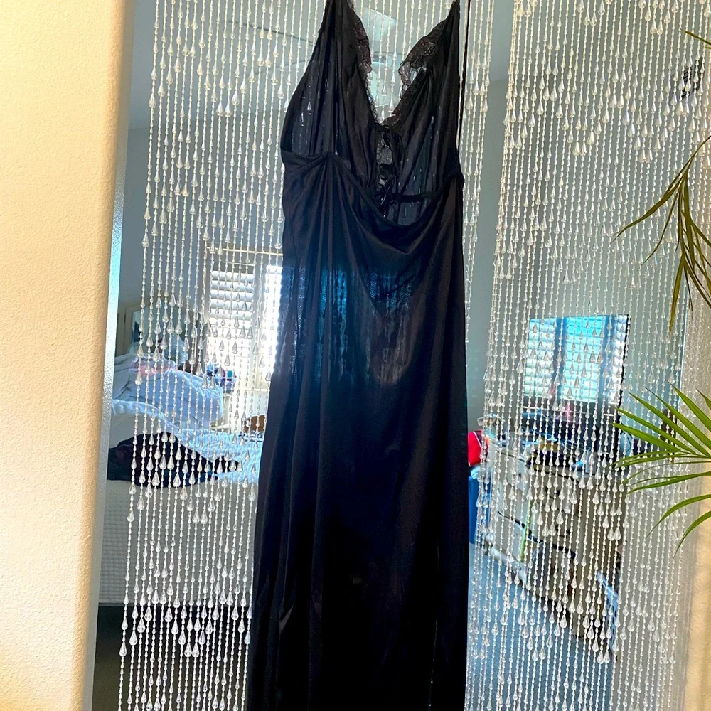 VINTAGE LONG NIGHTGOWN - Picture 7 of 11